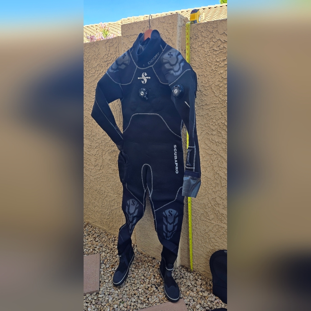 NWOT Mens Scubapro Exodry Drysuit 4MM With Attached Boots